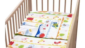 IKEA recheamă pentru reparaţii pătuţuri pentru copii fabricate în România