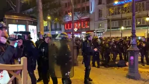 Incidente în Paris, înainte cu câteva zile de o nouă mobilizare a sindicatelor contra reformei pensiilor