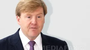 Militanţi ruşi au aruncat cu roşii înspre regele Olandei la Moscova