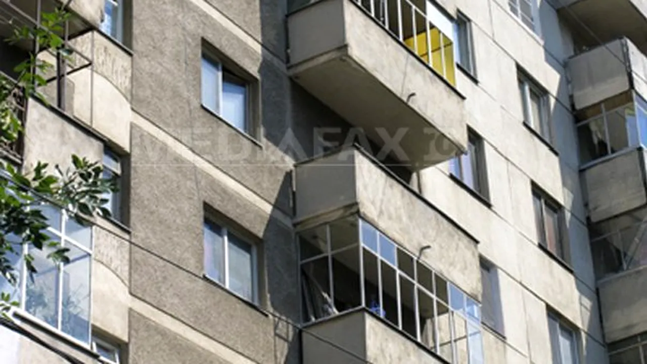 Românii se pot face proprietari pe terenul de sub bloc, cu o investiţie de 200 de lei