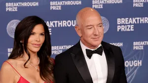 Jeff Bezos şi Lauren Sanchez au ajuns la Veneţia pentru nunta anului