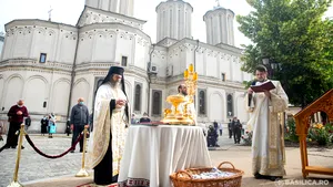 Cu ce sumă de bani a sprijinit Patriarhia Română lupta împotriva Covid-19. De unde provin banii?