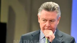 Comisarul european pentru Comerţ, Karel De Gucht, va fi judecat pentru fraudă fiscală