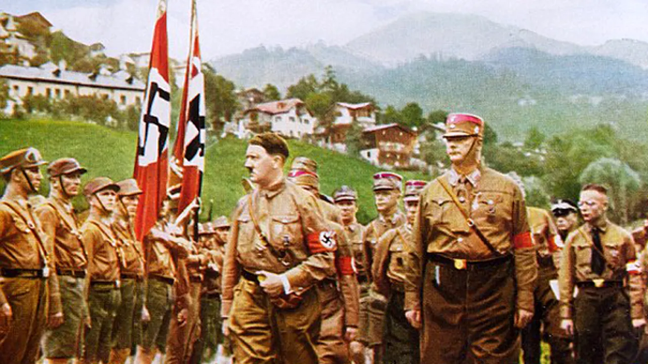 Adolf Hitler în fotografii color rare - FOTO