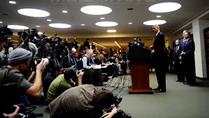 Operaţiune istorică a FBI împotriva unor renumite clanuri mafiote: Colombo, Bonanno, Gambino, Genoves, Luchese - VIDEO