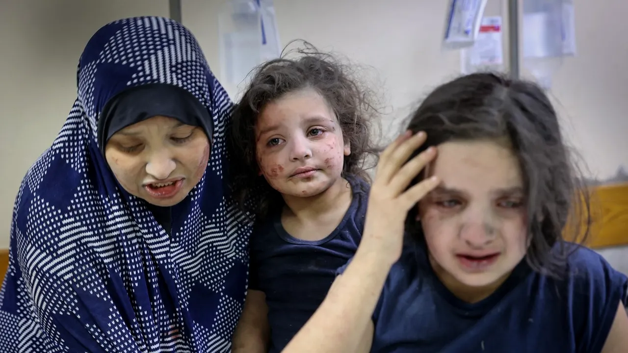 Israelul a bombardat casa şefului Hamas din Gaza, în a şaptea zi de conflict. /  41 de copii au fost ucişi de la începutul conflictului