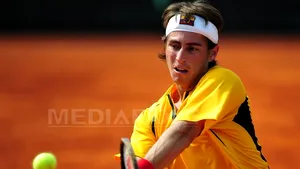 Giovanni Lapentti: Terenul este foarte lent şi influenţează meciurile