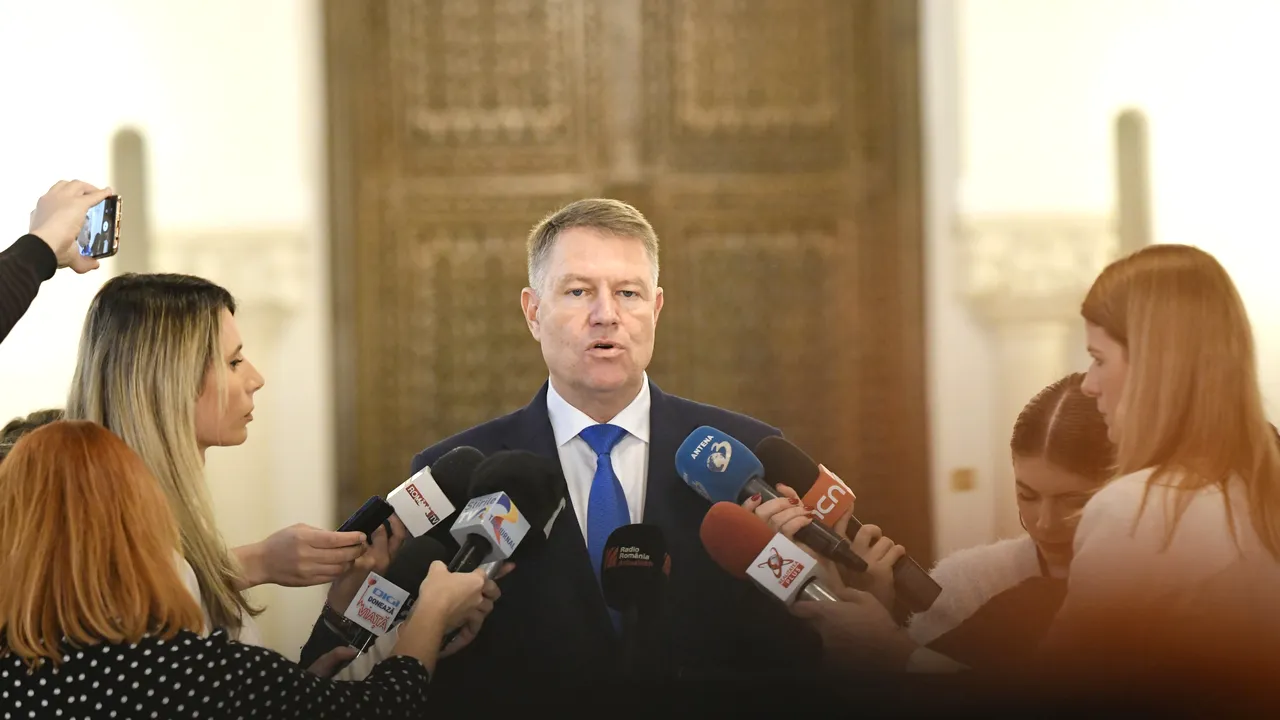 Iohannis a semnat decretele: Decoraţiile lui Adrian Năstase, Dan Voiculescu şi Miron Mitrea, retrase