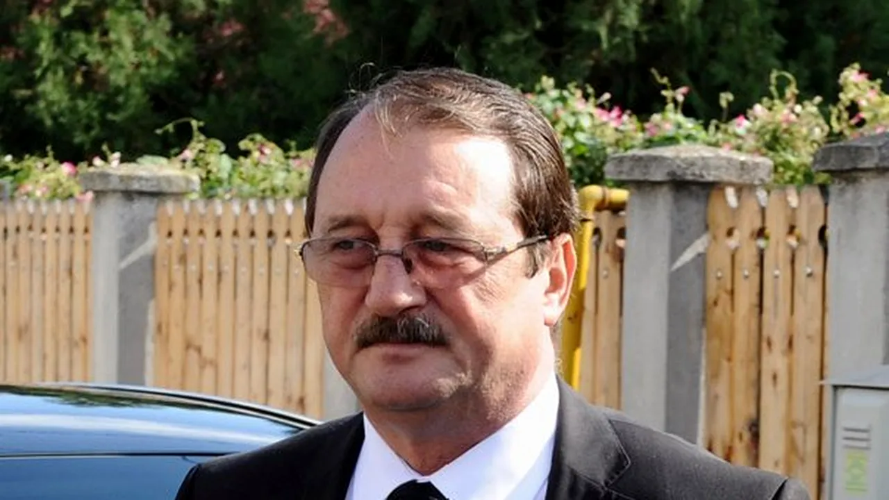 Mircea Băsescu, şantajat de ginerele şi fiica lui Bercea Mondial, care i-ar fi cerut 280.000 de euro