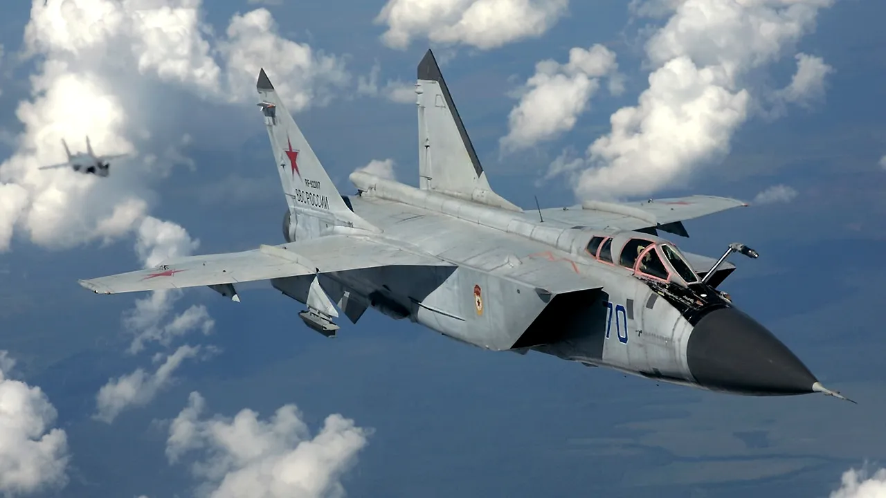 Un avion MiG-31 a fost surprins cu o armă misterioasă, imposibil de contracarat de SUA