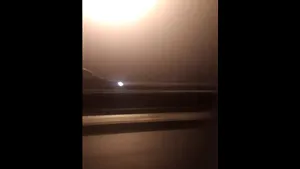 Şofer din Alba, filmat pe contrasens. Bărbatul conducea noaptea pe A1, în condiţii de ceaţă. VIDEO