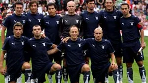 Toţi jucătorii echipei Lazio, la înmormântarea lui Gabriele Sandri
