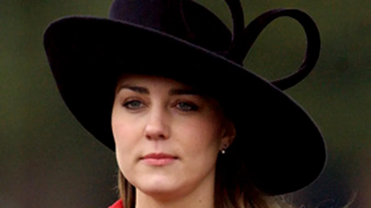 Kate Middleton stârneşte speculaţii în privinţa unei logodne cu prinţul William