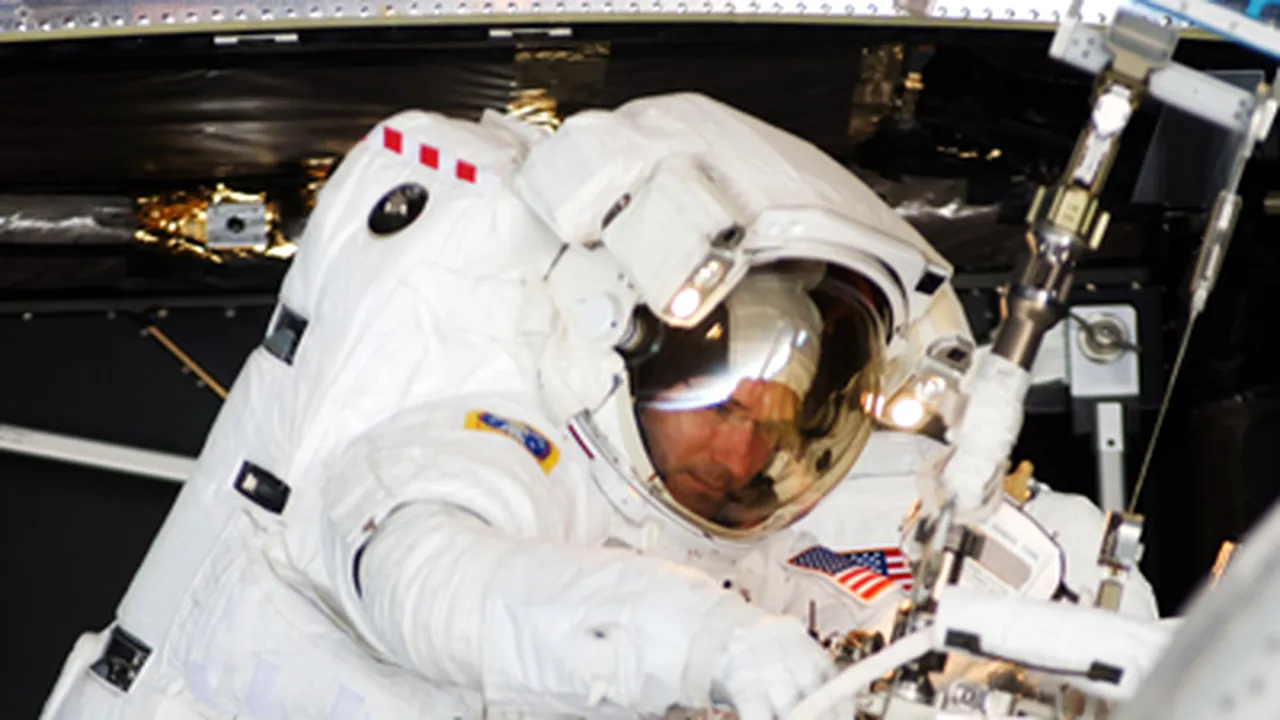 Ultima ieşire pe orbită pentru revizia telescopului Hubble a fost un succes