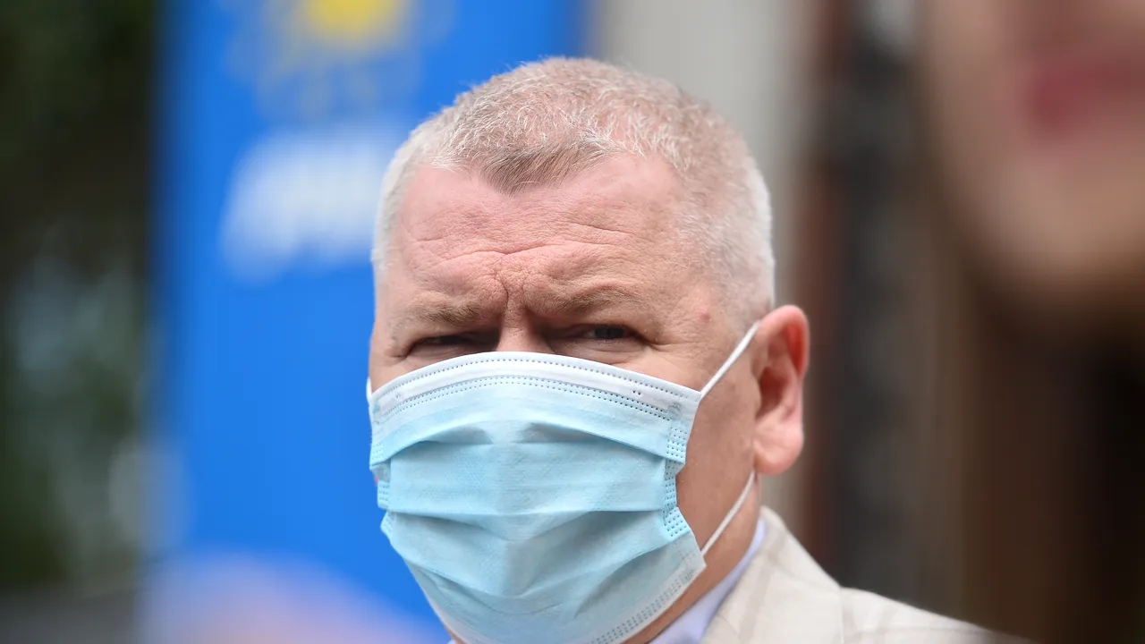 Grupul deputaţilor PNL nu participă la votul asupra moţiunii de cenzură. Anunţul lui Florin Roman 