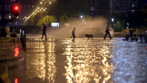 Vremea. Prognoza meteo ANM pentru Bucureşti: Weekend cu ploi şi vijelii în Capitală