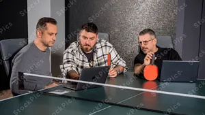 Cosmin „Micutzu” Nedelcu şi Dan Frînculescu, în colaborare cu Headline Management Agency, lansează “agenţia” de publicitate „PING PONG”.