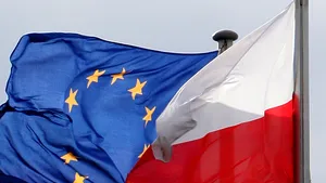 Polonia a exclus firmele non-UE de la licitații, dar a cedat o bancă strategică investitorilor austrieci