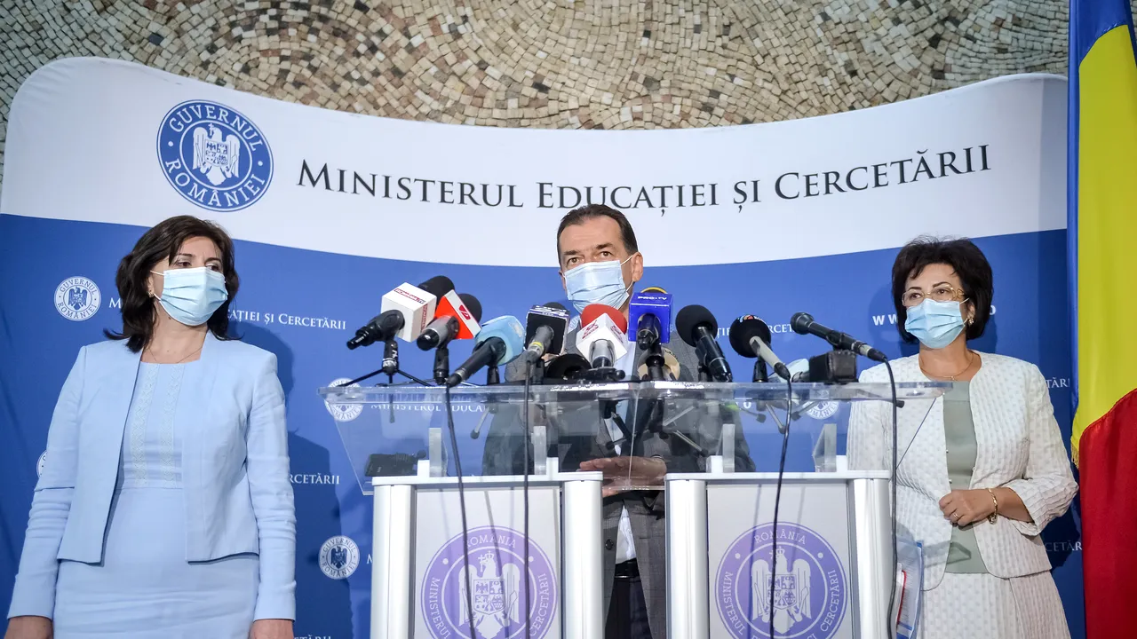 Ministerul Educaţiei cere responsabilitate de la profesori, dar nu le-a oferit condiţii