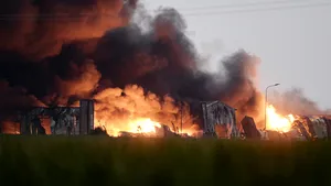 IMAGINILE ZILEI Primele imagini din interiorul clădirilor care au ars la Baloteşti