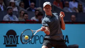 Jannik Sinner scrie istorie la Madrid: completează „setul” semifinalelor la turneele Masters 1000