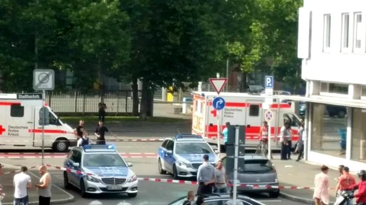 NOU ATAC în Germania: Un imigrant sirian a ucis o femeie însărcinată şi a rănit alte două, în apropiere de Stuttgart. Poliţie: Atacul nu are caracter terorist - FOTO, VIDEO