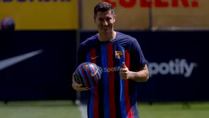 Robert Lewandowski, prezentat pe „Nou Camp”. Polonezul, pregătit să dea goluri pentru Barcelona