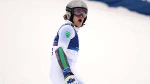 Schiorul brazilian Lucas Pinheiro Braathen se impune la Hafjell și își adjudecă și Cupa Mondială la slalom uriaș, după titlul olimpic