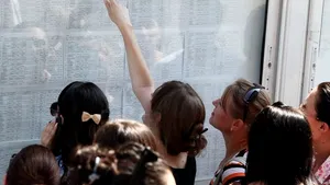 REPORTAJ: Singura elevă din Braşov care a luat 10 la bacalaureat vrea să studieze medicina la Paris
