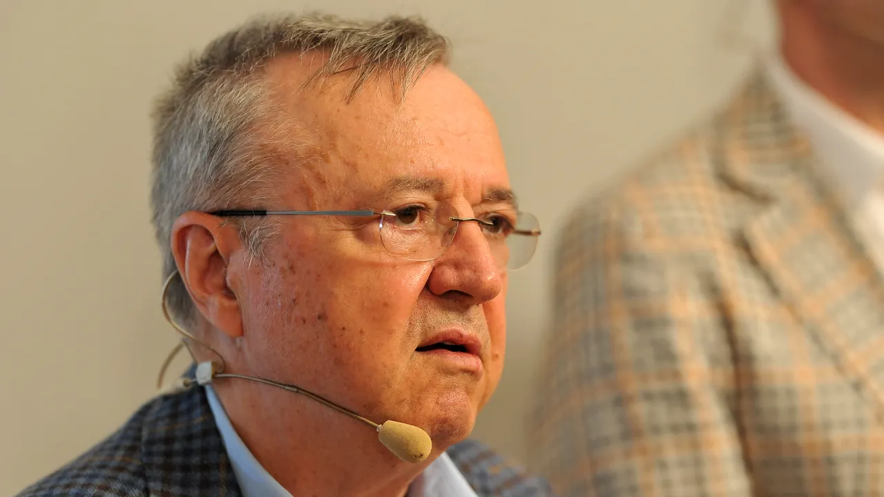 Ion Cristoiu: Când marii scriitori români mureau să înveţe limba rusă