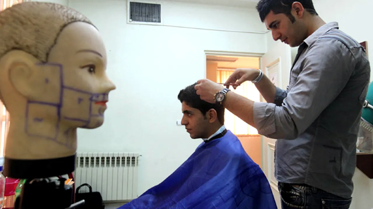 Ministerul iranian al Culturii emite o directivă ce interzice tunsorile 