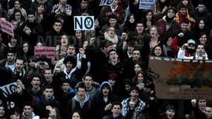Mii de studenţi au manifestat la Madrid împotriva austerităţii