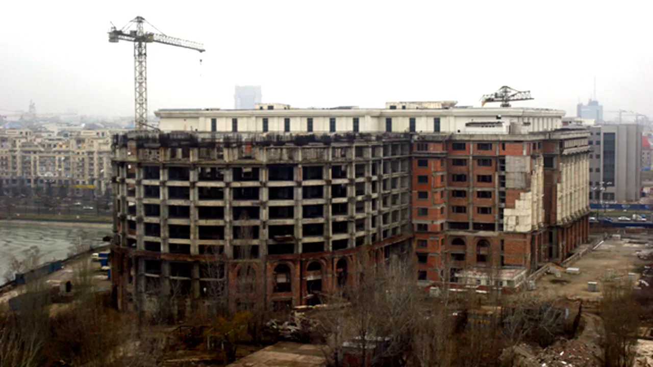 Casa Poporului devine Mall?
