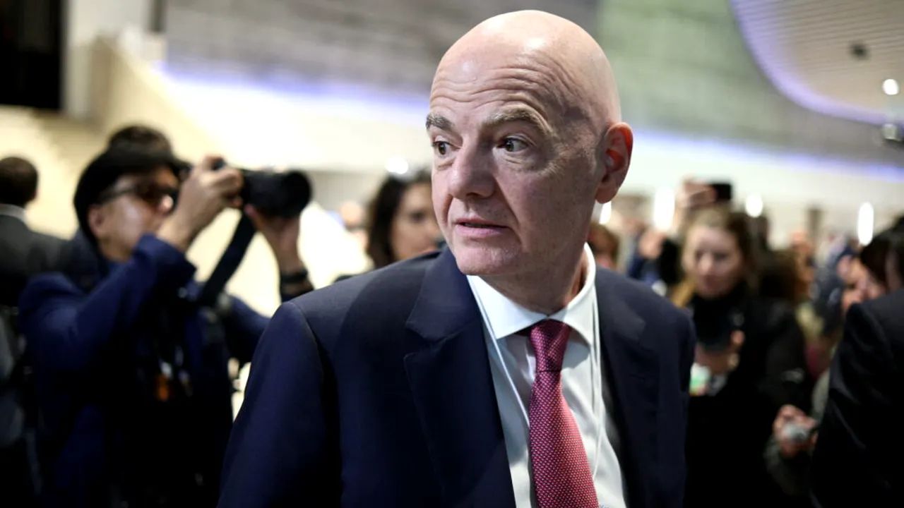 Reuters: Trei confederații iau în calcul un vot de neîncredere pentru a-l înlătura pe Infantino de la conducerea FIFA