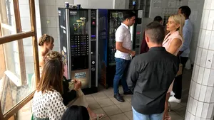 Familia lui Mazăre a ajuns la Penitenciarul Rahova pentru cununia lui. Viitoarea soţie: Sunt pregătită | FOTO, VIDEO