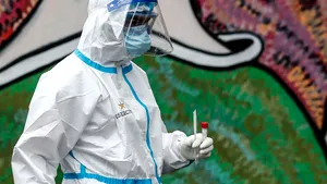 O „variantă italiană” a coronavirusului, descoperită la Brescia. Tulpina SARS-CoV-2 e similară celei din Marea Britanie