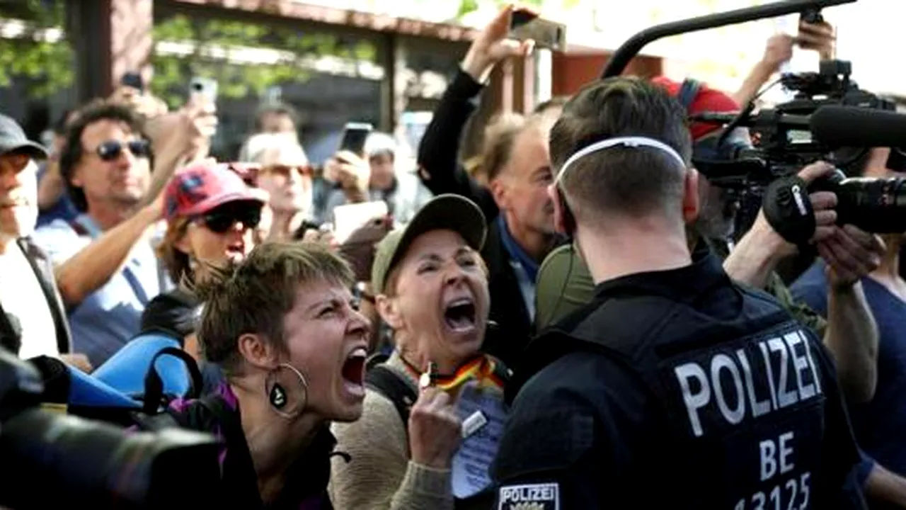 Proteste de amploare în Berlin faţă de restricţiile impuse din cauza pandemiei de Covid-19