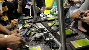 Baterii de telefon care se încarcă într-o SECUNDĂ. Tehnologia care revoluţionează smartphone-urile