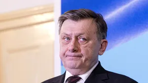 Crin Antonescu: Sunt victima lui Nicuşor Dan ca bucureştean. Mi-ar plăcea să îl ajut
