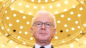 Poettering: România mai are paşi importanţi de făcut în lupta anticorupţie