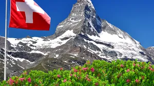 La Repubblica: Elveţia nu are nevoie de vecini, dar nu îşi poate proteja nici măcar spaţiul aerian