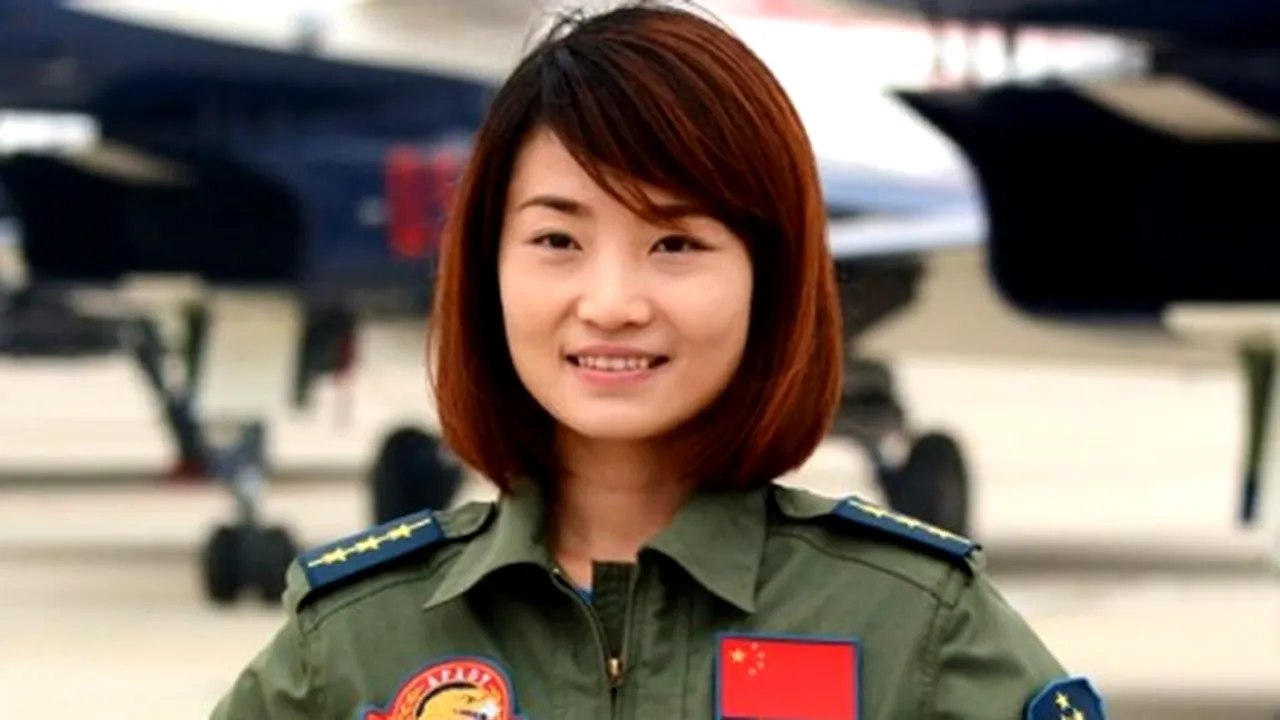 Prima femeie-pilot, certificată să piloteze un avion de luptă în China, a decedat
