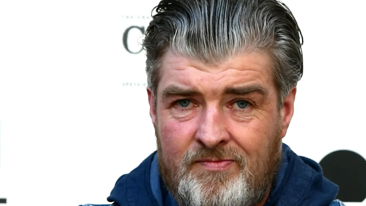 Paul Gallagher, fratele mai mare al vedetelor din Oasis, Noel şi Liam, este acuzat de viol