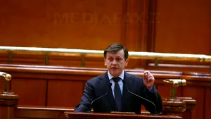 Antonescu: Vă chem cu modestie pe cei de la PSD, PC, UDMR, PDL şi minorităţi să oferim o alternativă