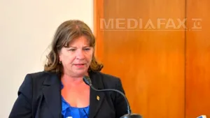 Stroe: Renate Weber şi Norica Nicolai au încălcat statutul PNL, excluderea este o măsură politică