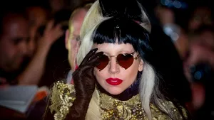 Lady Gaga a fost operată la şold: 