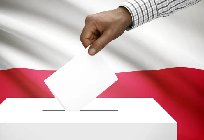 Turul doi mobilizează din nou: Polonia urmează exemplul României privind prezența masivă la urne
