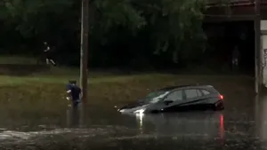 VIDEO | Imagini apocaliptice după o ploaie torenţială în Arad. Serviciul de urgenţă 112, luat cu asalt 