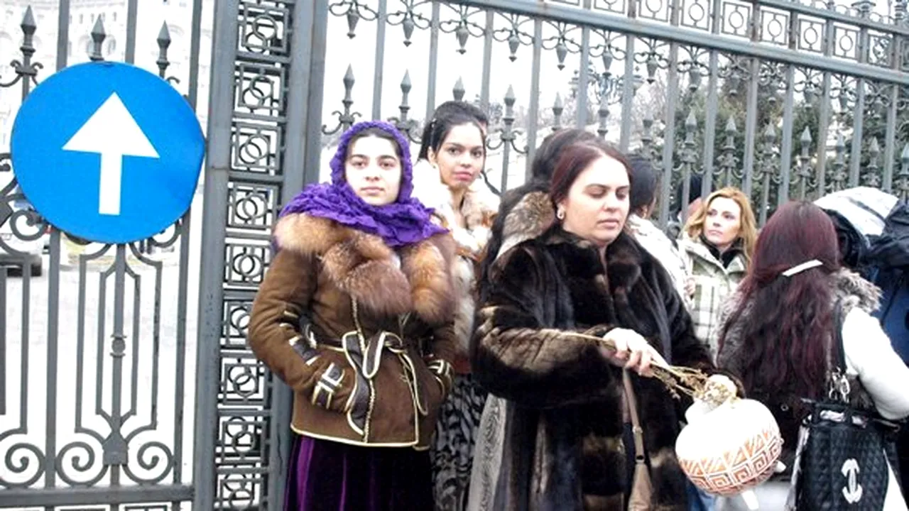 Vrăjitoarele au forţat intrarea în Parlament pentru a-i imputa lui Păun o lege împotriva lor