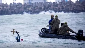 Gestul făcut de  ÎPS Teodosie pentru fata căreia i-a fost furată crucea de Bobotează